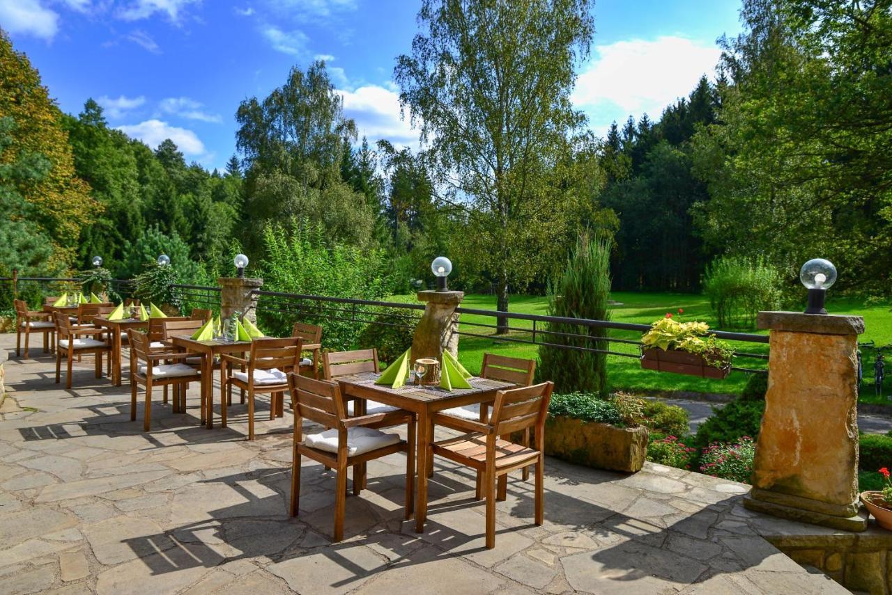 Resort Lesni Lazne Zvánovice Exteriör bild